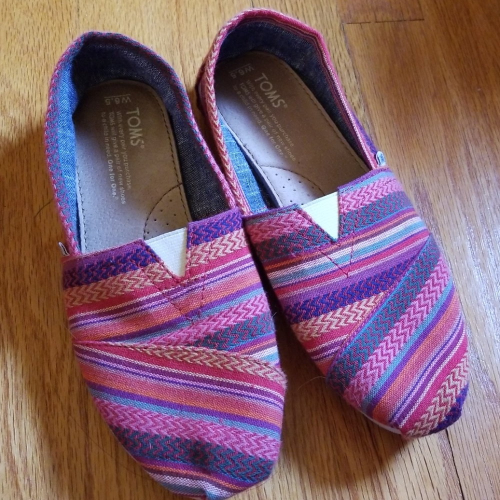 Toms